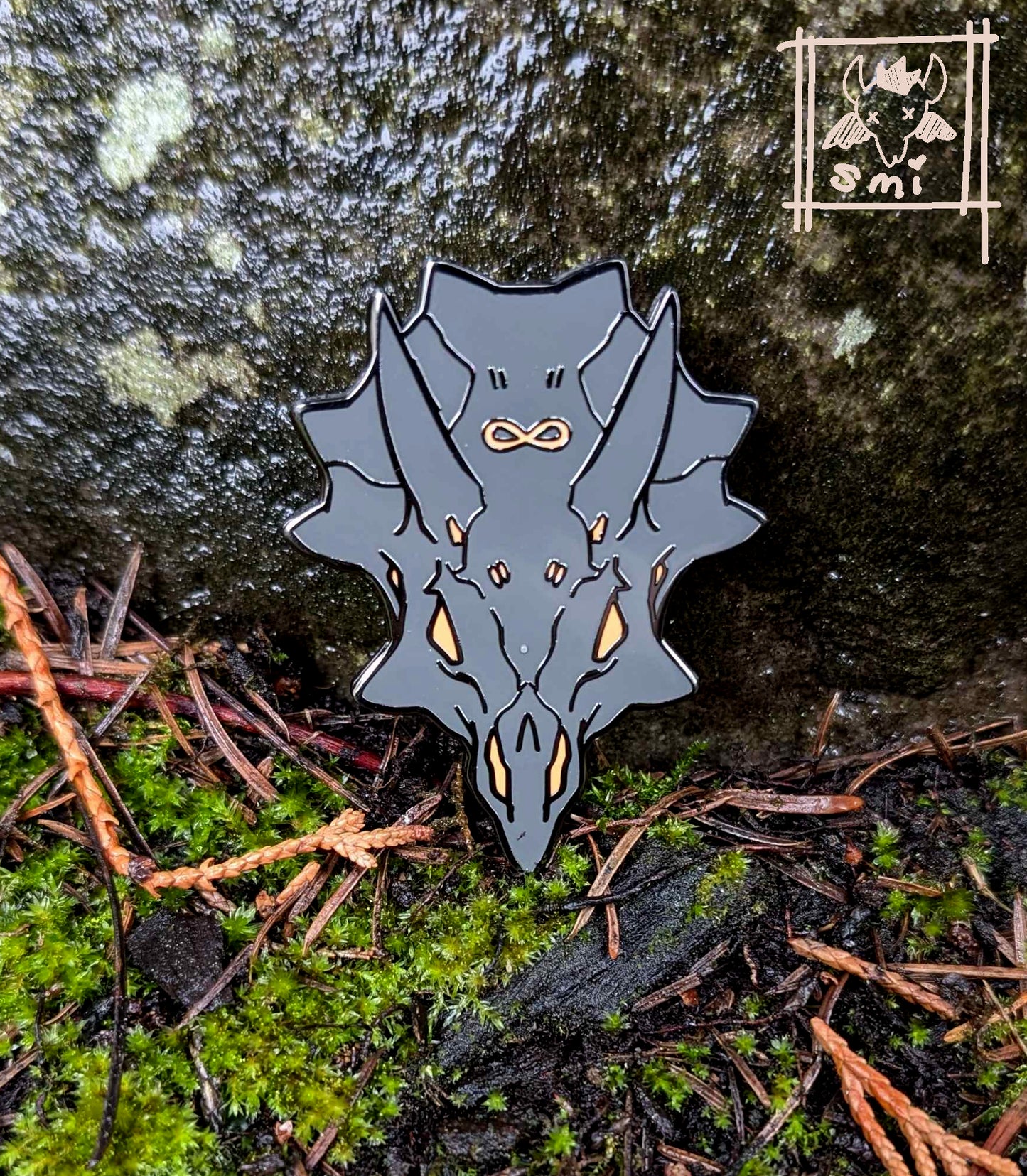 Triceratops Skull Enamel Pin